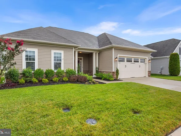 141 Champions Dr, Bridgeville, DE 19933