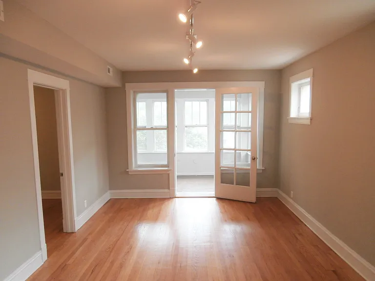 5344 N Paulina St — Photo 11