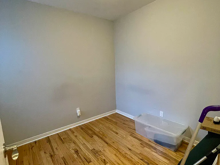 22-70 41st St #2R — Photo 14
