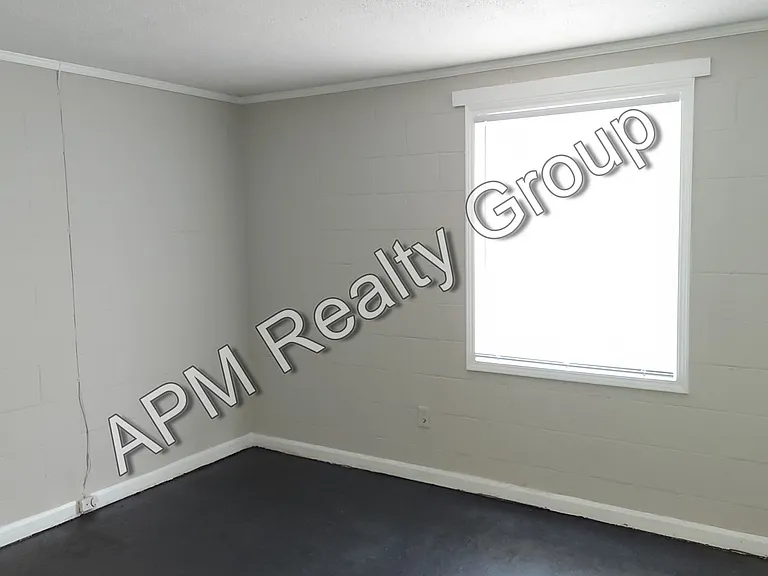 3048A Howell Ct — Photo 2