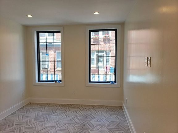 3rd image of 25-39 22nd St #1