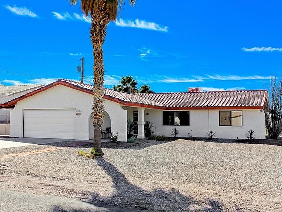 2nd image of 3926 Comet Dr