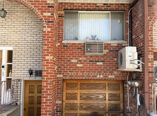 6916 64th St, Ridgewood, NY 11385