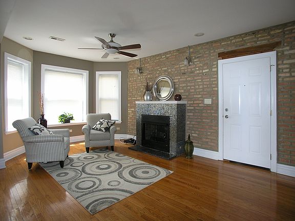 3rd image of 6612 S Kenwood Ave APT 209