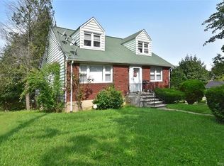 16 Stratton St S, Yonkers, NY 10701
