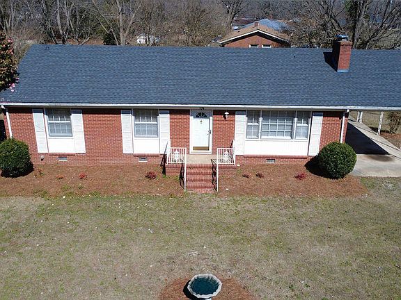 2nd image of 109 E New Hope Road