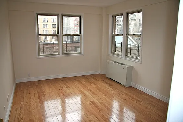 Rented by Michael K Namm Associates | media 21