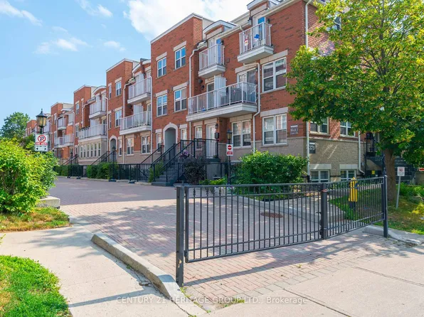 37 Four Winds Dr #24, Toronto, ON M3J 1K7