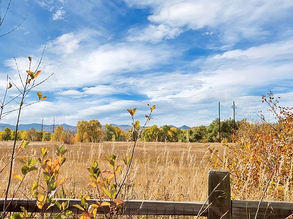 South Platte Park include 5 lakes for fishing, bird watching, exercising and enjoy nature in the city.