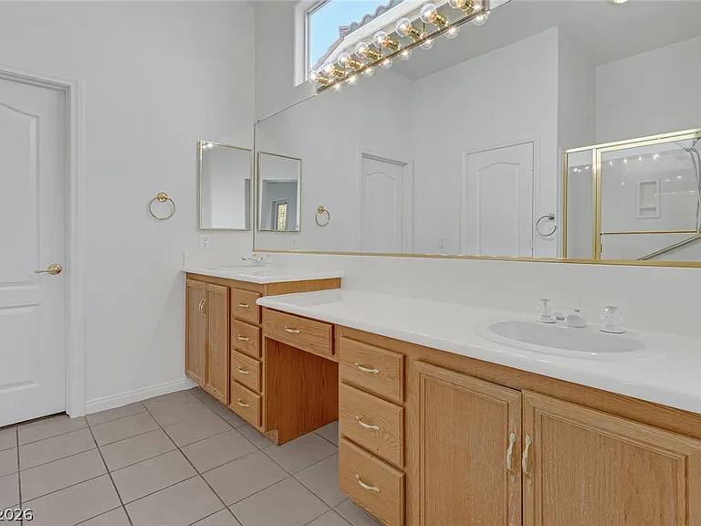 3131 Surf Spray St — Photo 36