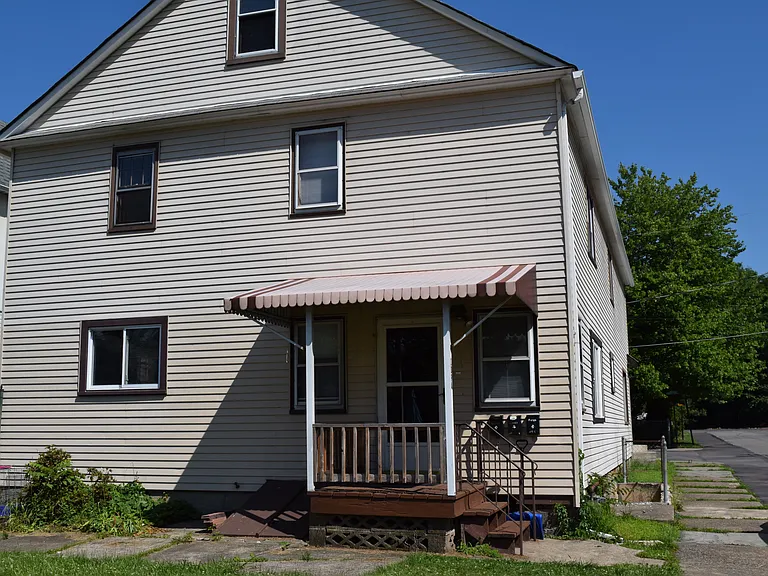 109 Barnes St #C — Photo 1