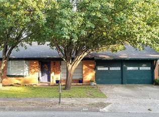 604 W Pelton St, Sherman, TX 75092
