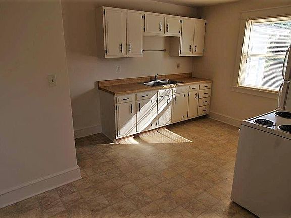 3rd image of 224 Brimmer Ave #A