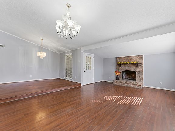 3rd image of 1805 Haymeadow
