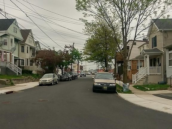 4th image of 24 La France Ave