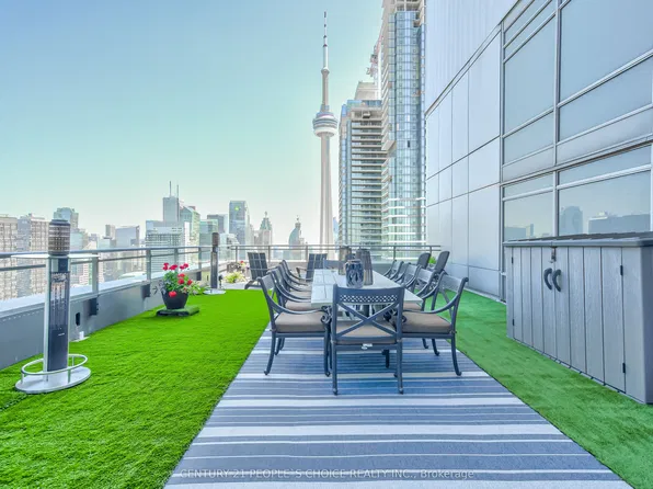 25 Telegram Mews Unit Penthouse 5201, Toronto, ON M5V 3Z1