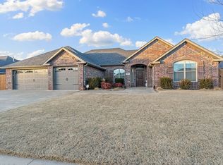 320 Chaparral St, Centerton, AR 72719