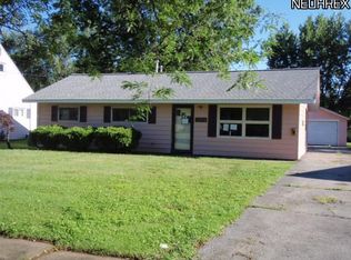 3292 Greenfield St NW, Warren, OH