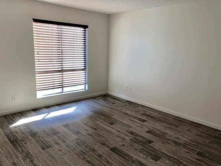 2839 S Fairview St #F — Photo 8