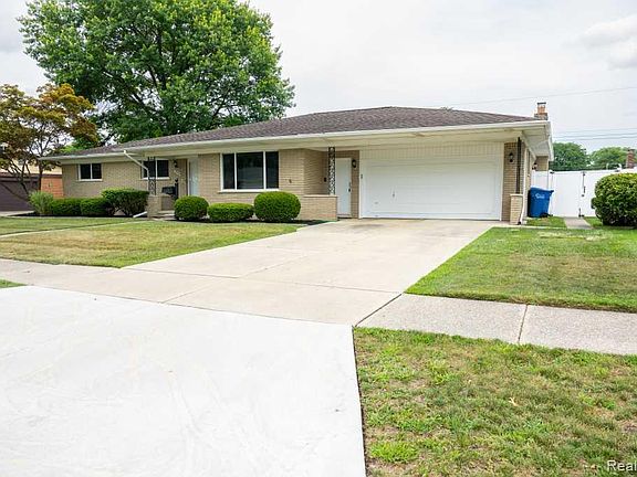 4th image of 32400 Northampton Dr