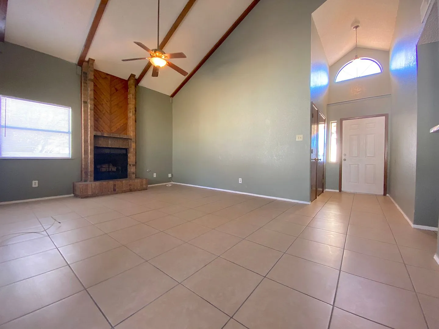 Northeast El Paso 3 bed2 bath — Photo 2