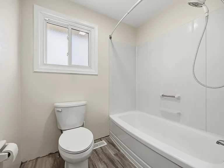 560 Berkshire Rd #A — Photo 9
