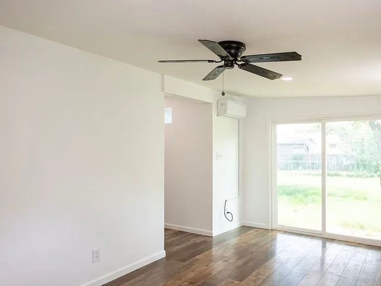 618 Millwood Ln — Photo 10