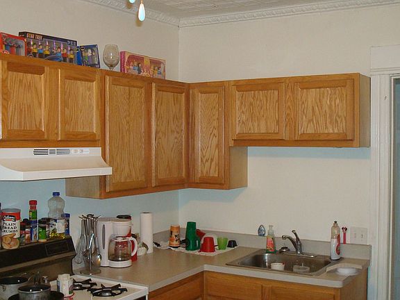 2nd image of 291 Rosedale St APT 3