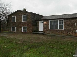 24 Rollingwood Dr, Lancaster, NY