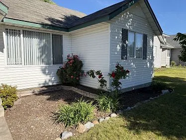 1065 N Tubsgate Ct — Photo 3