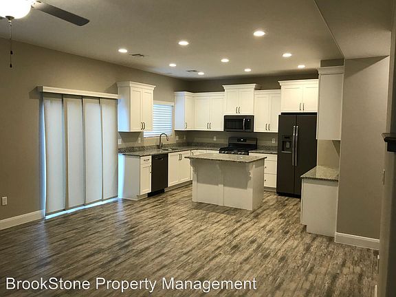 4th image of 1001 W Curly Hollow Dr #67