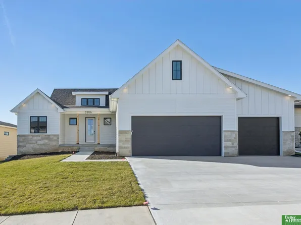 3306 S 212th St, Elkhorn, NE 68022
