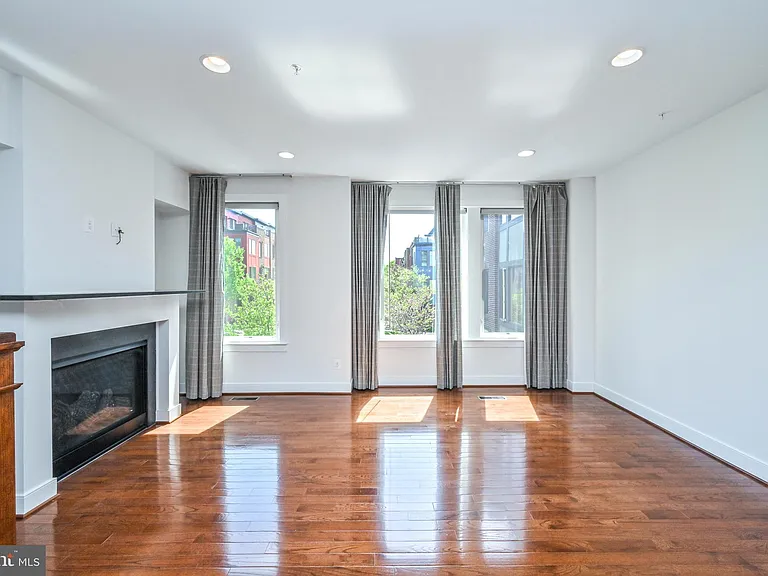 8337 Looking Glass Way — Photo 17