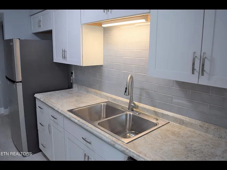 508 Berlin Dr — Photo 13