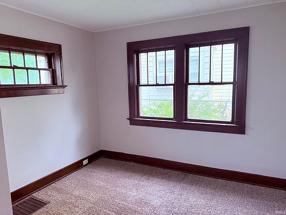 3rd image of 3222 Winter St
