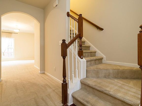 5th image of 6182 Thorncrest Dr