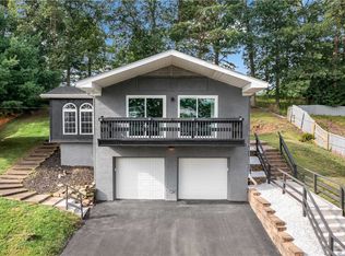 223 Columbia Dr, Aliquippa, PA 15001