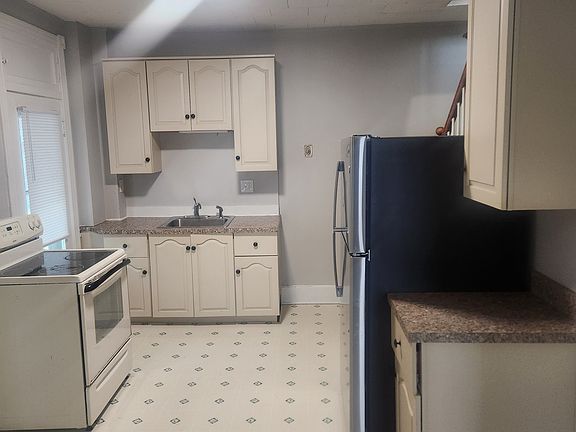 4th image of 244-244 N Market St #1