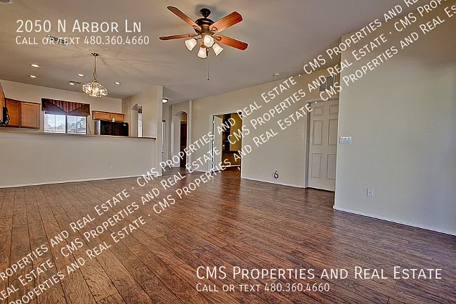 2050 N Arbor Ln — Photo 4