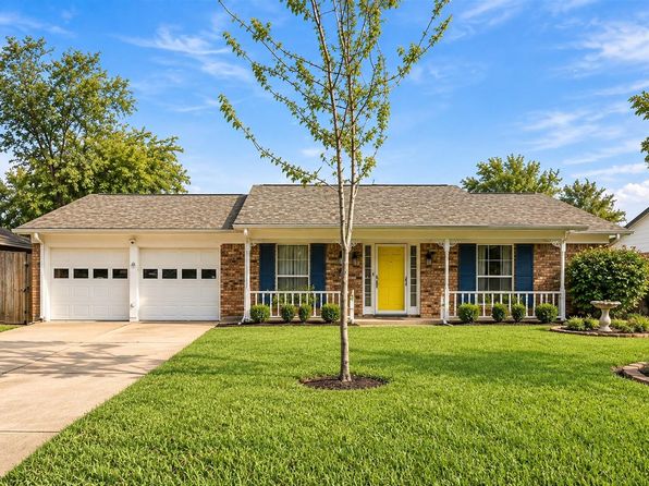 6002 Saxon Dr, Houston, TX 77092 property photo