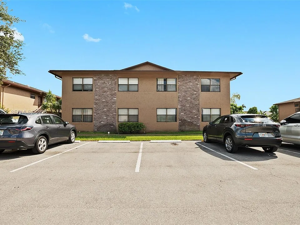 10053 Winding Lake Rd #101
