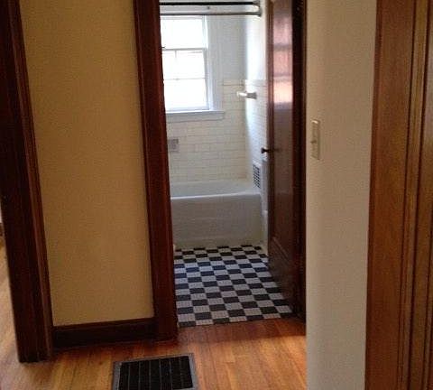 5th image of 3200 Indianola Ave APT D