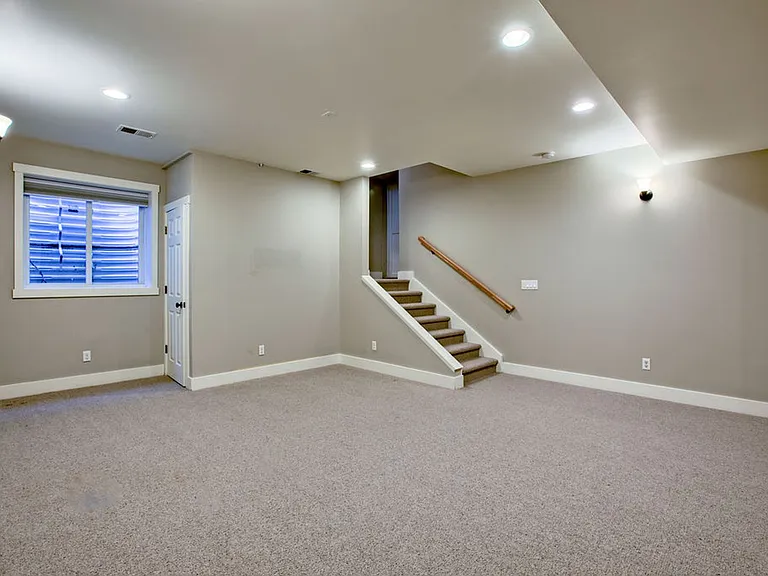 627 Laporte Ave — Photo 24