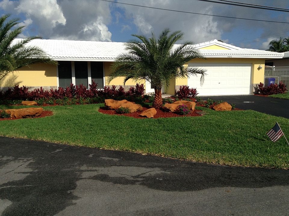 1st image of 601 SE 10th Ave