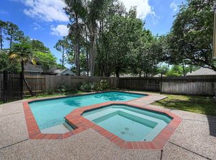 4002 Sand Myrtle Dr, Houston, TX 77059