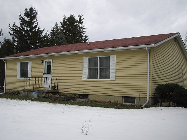 2nd image of 115 Perkins Pl
