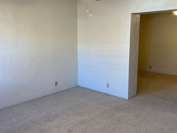 3rd image of 122 E Main St