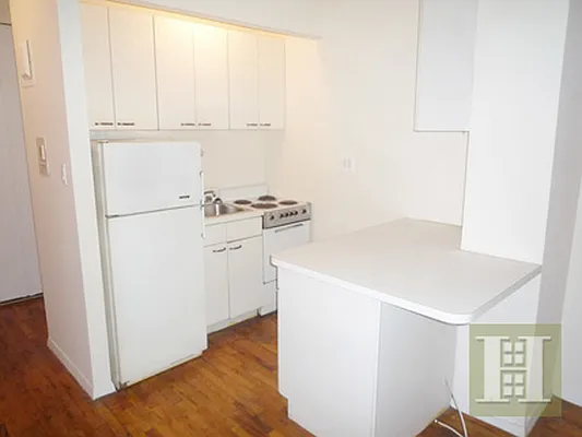 Rented by Halstead Real Estate | media 17