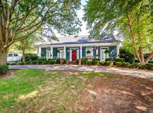 405 Cottonwood Dr, England, AR 72046