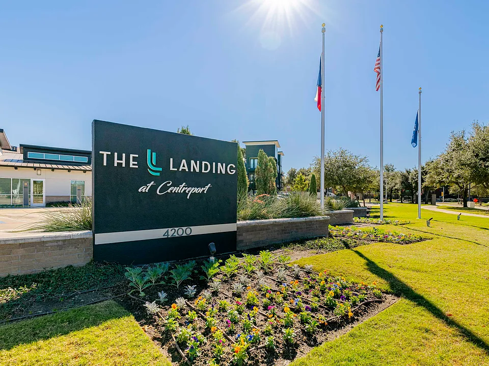 The Landing at Centreport